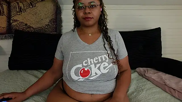 Snapshot of -khayaparker chatting on July 7, 2026, 8:13 pm -khayaparker online show from July 7, 2026, 8:13 pm
