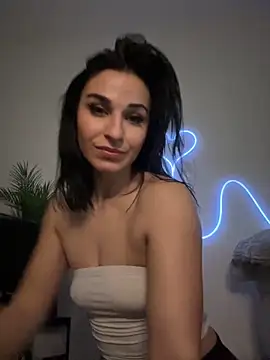 Snapshot of OIivia chatting on March 6, 2025, 1:16 am OIivia online show from March 6, 2025, 1:16 am