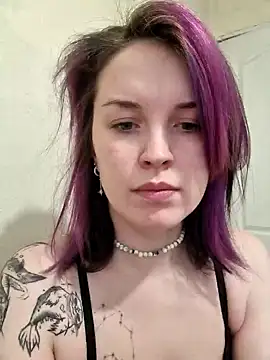 Snapshot of LazyTanukii chatting on January 18, 2025, 4:59 am LazyTanukii online show from January 18, 2025, 4:59 am