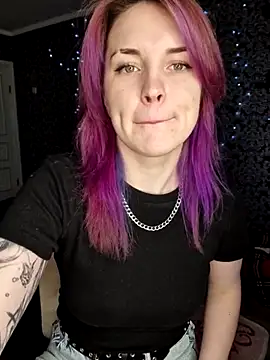 LazyTanukii online show from May 5, 2026, 6:21 am