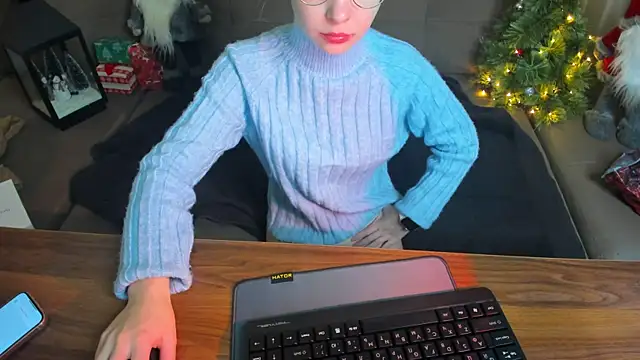 CharmedDoll online show from December 21, 2025, 1:40 pm