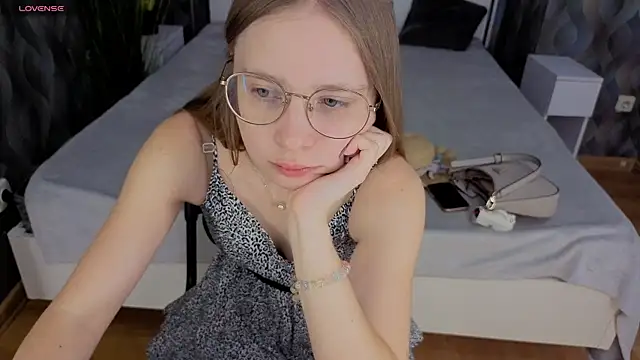 CharmedDoll online show from August 4, 2026, 6:27 am