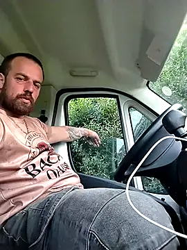 Rollandtorok6 online show from April 30, 2026, 5:52 pm