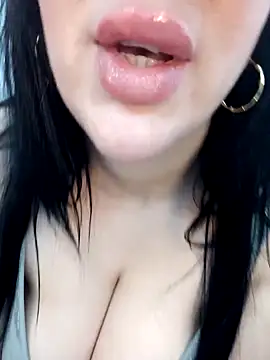 Snapshot of Queen_sousou chatting on February 2, 2025, 9:13 pm Queen sousou online show from February 2, 2025, 9:13 pm