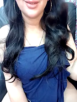 Snapshot of Queen_sousou chatting on February 15, 2025, 11:58 pm Queen sousou online show from February 15, 2025, 11:58 pm