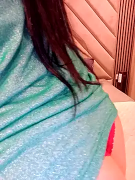 Snapshot of Queen_sousou chatting on October 17, 2025, 8:00 pm Queen sousou online show from October 17, 2025, 8:00 pm