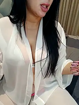 Snapshot of Queen_sousou chatting on November 23, 2025, 1:44 pm Queen sousou online show from November 23, 2025, 1:44 pm