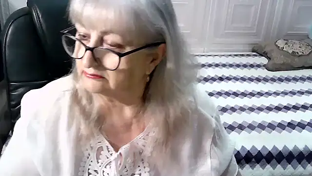 LolkaAlyss online show from December 1, 2025, 8:47 pm