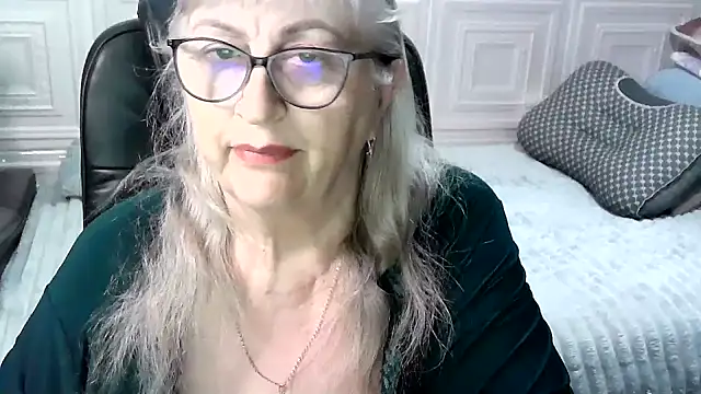 LolkaAlyss online show from April 22, 2026, 9:27 pm