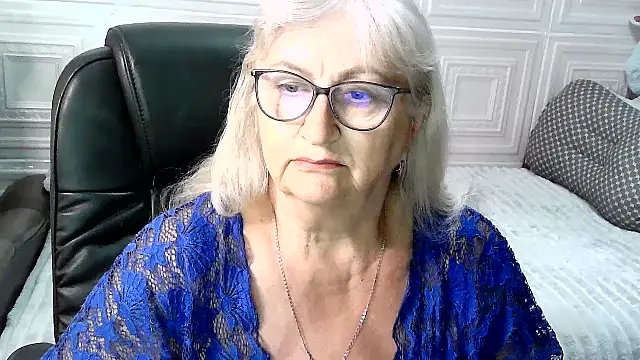 Snapshot of LolkaAlyss chatting on July 12, 2026, 11:12 am LolkaAlyss online show from July 12, 2026, 11:12 am