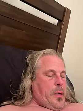 Snapshot of zeus337 chatting on January 15, 2026, 12:37 am zeus337 online show from January 15, 2026, 12:37 am