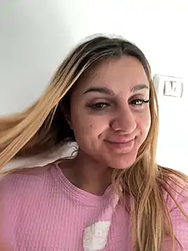 Snapshot of NicolePlay chatting on May 16, 2026, 4:53 am NicolePlay online show from May 16, 2026, 4:53 am