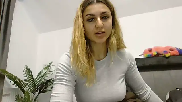 Snapshot of NicolePlay chatting on June 12, 2026, 11:09 am NicolePlay online show from June 12, 2026, 11:09 am