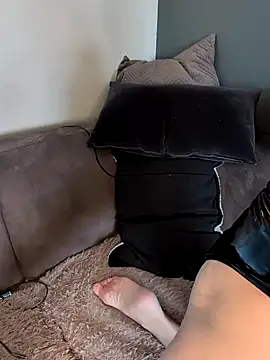 NaomiAndFriends online show from January 7, 2025, 11:05 am