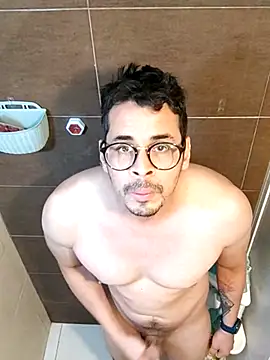 Snapshot of towers_j chatting on February 17, 2025, 4:48 pm towers j online show from February 17, 2025, 4:48 pm