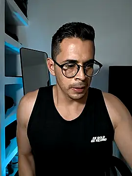 Snapshot of towers_j chatting on September 22, 2025, 11:18 pm towers j online show from September 22, 2025, 11:18 pm