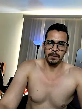 Snapshot of towers_j chatting on October 4, 2025, 7:12 pm towers j online show from October 4, 2025, 7:12 pm