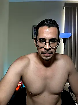 Snapshot of towers_j chatting on November 8, 2025, 7:23 pm towers j online show from November 8, 2025, 7:23 pm