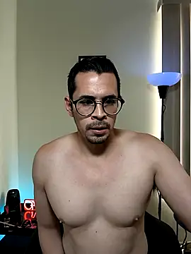 Snapshot of towers_j chatting on November 10, 2025, 6:18 pm towers j online show from November 10, 2025, 6:18 pm