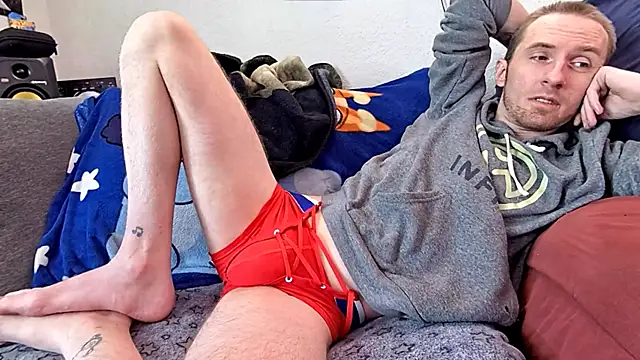 Snapshot of pyrowuff chatting on February 1, 2025, 7:34 pm pyrowuff online show from February 1, 2025, 7:34 pm