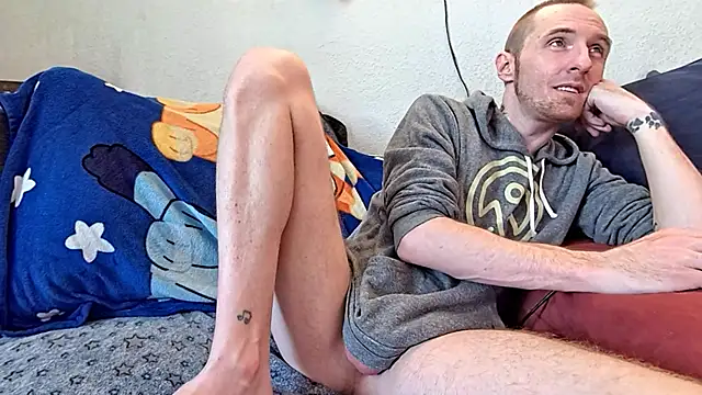 Snapshot of pyrowuff chatting on February 2, 2025, 4:22 pm pyrowuff online show from February 2, 2025, 4:22 pm