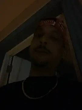 Snapshot of domigoodguy chatting on February 10, 2025, 1:35 am domigoodguy online show from February 10, 2025, 1:35 am