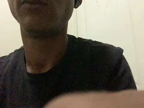 Snapshot of domigoodguy chatting on February 23, 2025, 3:24 am domigoodguy online show from February 23, 2025, 3:24 am