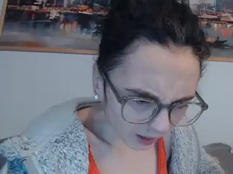 cleophee online show from February 15, 2025, 7:27 am