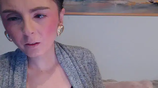 Snapshot of cleophee chatting on December 2, 2025, 7:03 am cleophee online show from December 2, 2025, 7:03 am