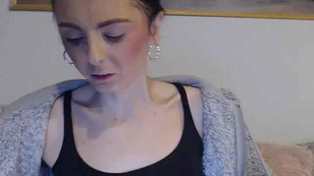 Snapshot of cleophee chatting on February 19, 2026, 6:53 am cleophee online show from February 19, 2026, 6:53 am