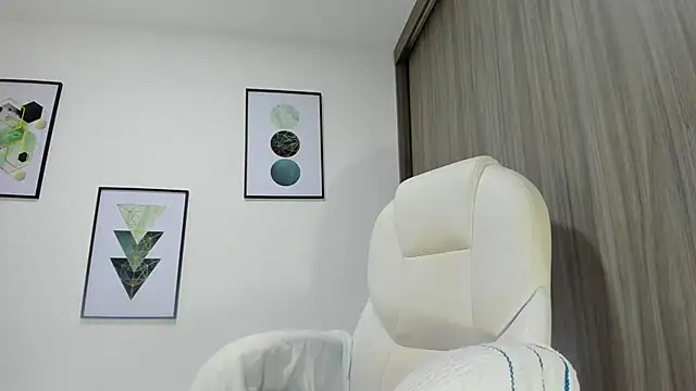Snapshot of Paty37 chatting on June 13, 2026, 12:58 pm Paty37 online show from June 13, 2026, 12:58 pm