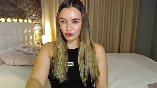 starrydoll online show from December 20, 2025, 6:59 pm