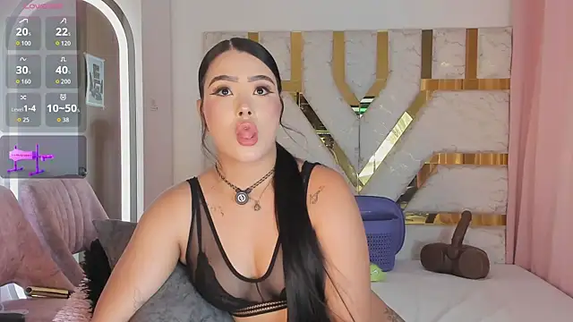 Snapshot of sophy_champagne chatting on July 25, 2026, 1:25 am sophy champagne online show from July 25, 2026, 1:25 am