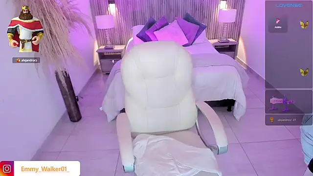 Snapshot of emmy_walker chatting on October 14, 2025, 11:11 am emmy walker online show from October 14, 2025, 11:11 am