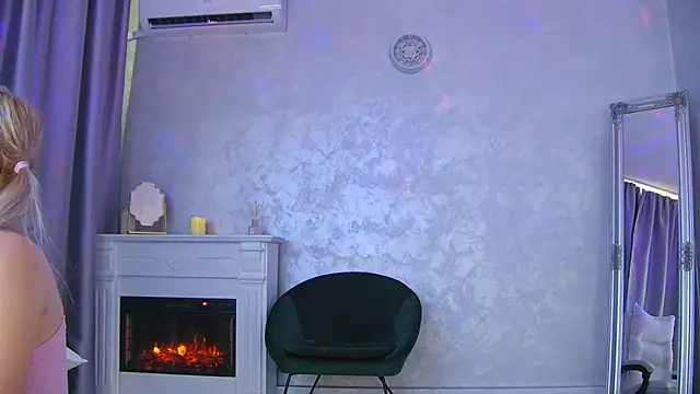 Snapshot of Michelle90u chatting on September 23, 2025, 3:04 pm Michelle90u online show from September 23, 2025, 3:04 pm