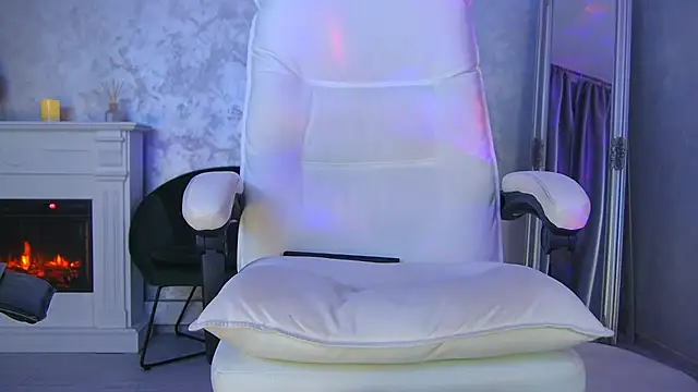 Snapshot of Michelle90u chatting on September 24, 2025, 7:17 pm Michelle90u online show from September 24, 2025, 7:17 pm