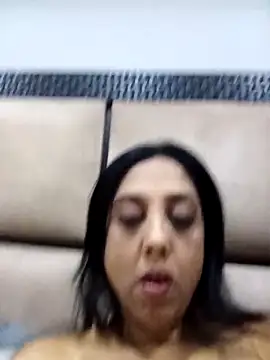 Mahi4luv online show from March 8, 2025, 7:42 pm