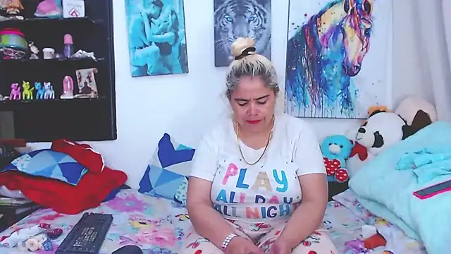 estrellita fugaz16x online show from March 7, 2025, 3:40 am