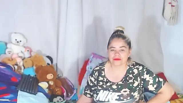 estrellita fugaz16x online show from September 15, 2025, 3:39 am