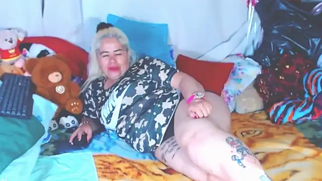 estrellita fugaz16x online show from December 4, 2025, 4:33 am