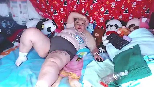 estrellita fugaz16x online show from March 15, 2026, 3:56 am