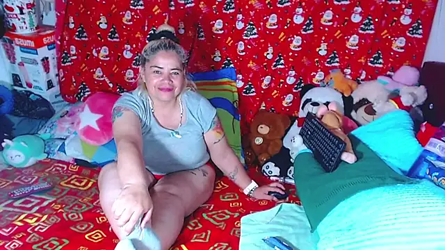 Snapshot of estrellita_fugaz16x chatting on May 13, 2026, 4:32 am estrellita fugaz16x online show from May 13, 2026, 4:32 am