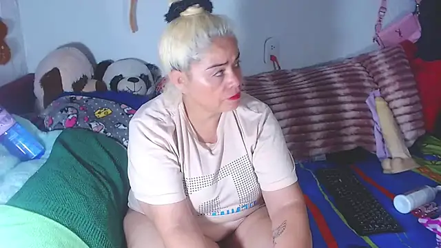 Snapshot of estrellita_fugaz16x chatting on July 23, 2026, 4:32 am estrellita fugaz16x online show from July 23, 2026, 4:32 am