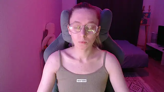 AnabelFrel online show from October 2, 2025, 12:39 am