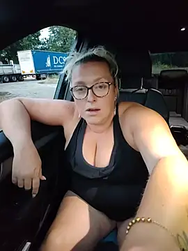 winniess40 online show from July 22, 2026, 7:49 pm