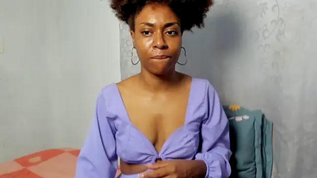 thaimy  online show from November 10, 2025, 11:20 am