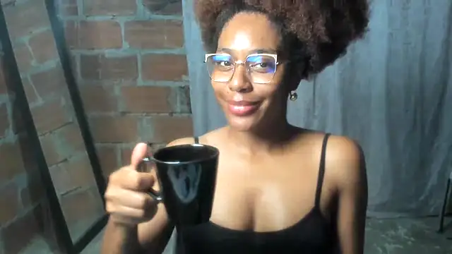 Snapshot of thaimy_ chatting on June 11, 2026, 1:49 am thaimy online show from June 11, 2026, 1:49 am