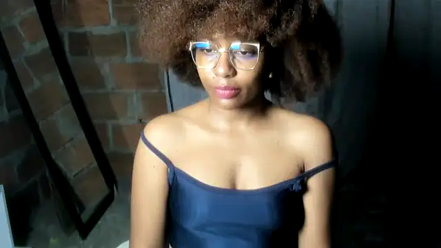 Snapshot of thaimy_ chatting on June 30, 2026, 2:45 am thaimy online show from June 30, 2026, 2:45 am