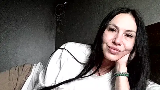 Snapshot of JulianaGold1 chatting on February 12, 2026, 9:10 pm JulianaGold1 online show from February 12, 2026, 9:10 pm