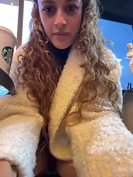 alana15 online show from March 4, 2025, 11:11 pm